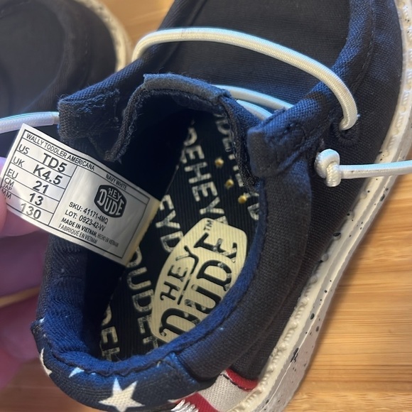 HEY DUDE Toddler Americana Navy White Shoe Size 5 C Brand New - Picture 5 of 7